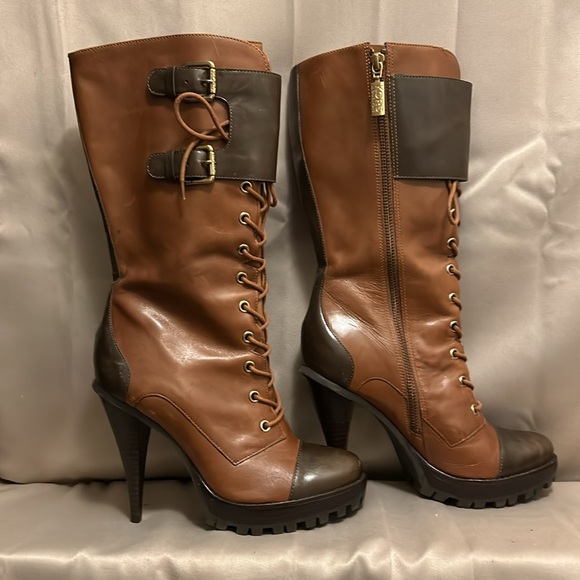 Women’s Michael Kors Cognac Lace Front Military Style High Heel Lthr. Boots Sz.7 - Picture 4 of 13